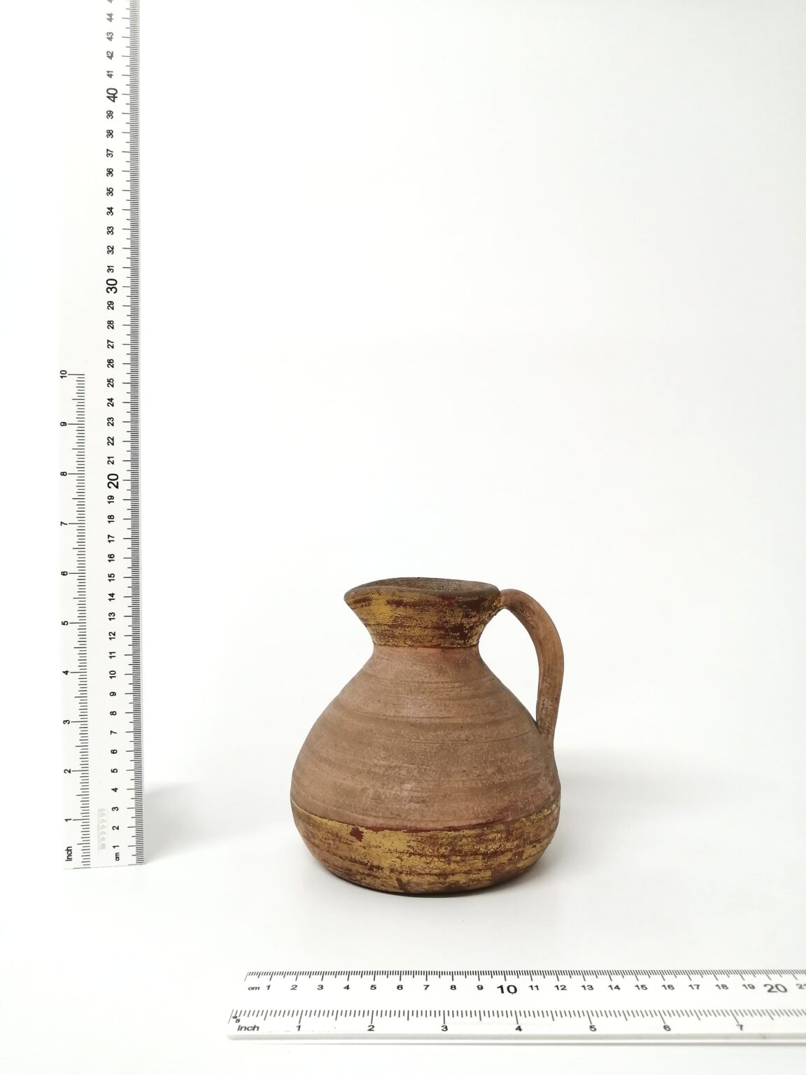 Brown clay vase / jug with and gold paint – Propfather